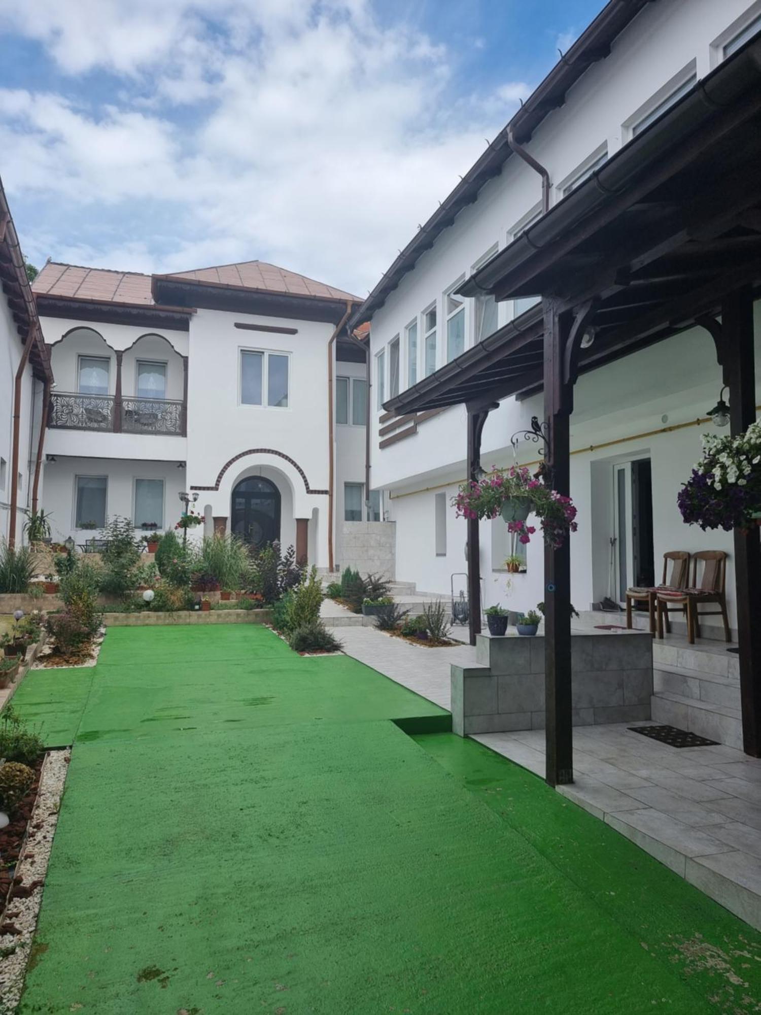 فندق Casa Musceleana كيمبولونغ المظهر الخارجي الصورة